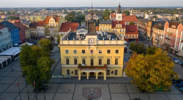 Budowa domu za 100 tys. zł w 2026: Czy to możliwe? Analiza Kingi Mazur
